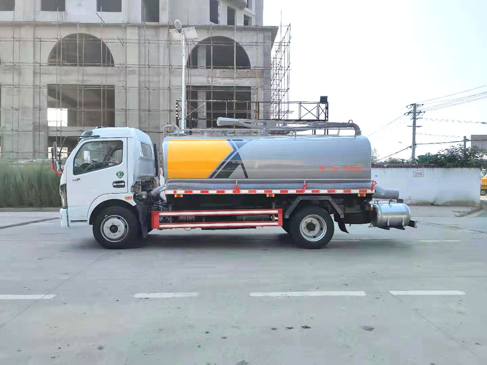 【9立方 】東風(fēng)多利卡D7吸糞車 東風(fēng)凱普特K7