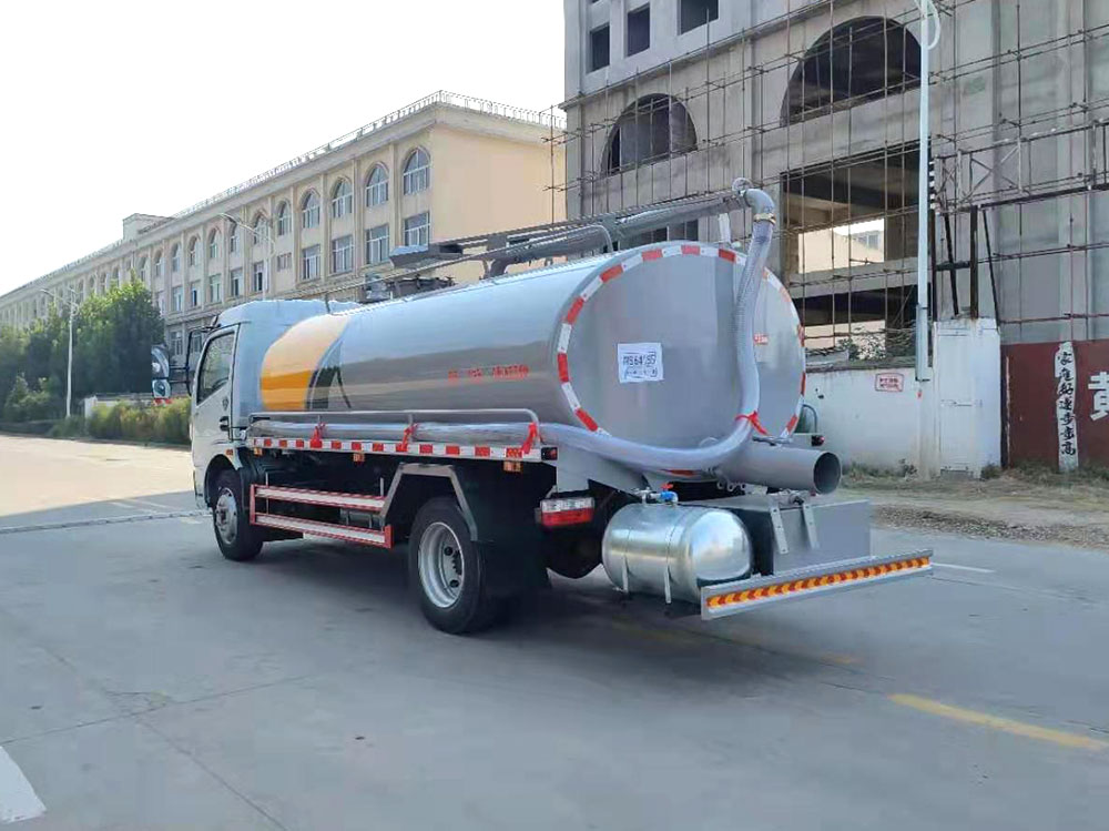 【9立方 】東風(fēng)多利卡D7吸糞車 東風(fēng)凱普特K7