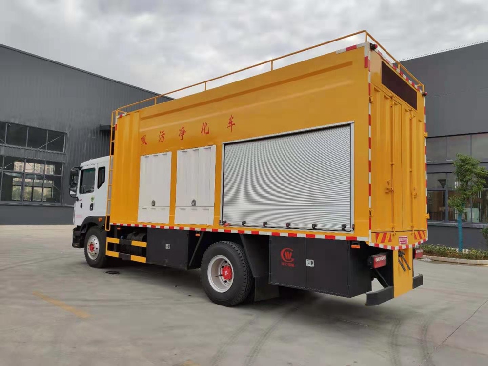 東風多利卡D9吸污凈化車