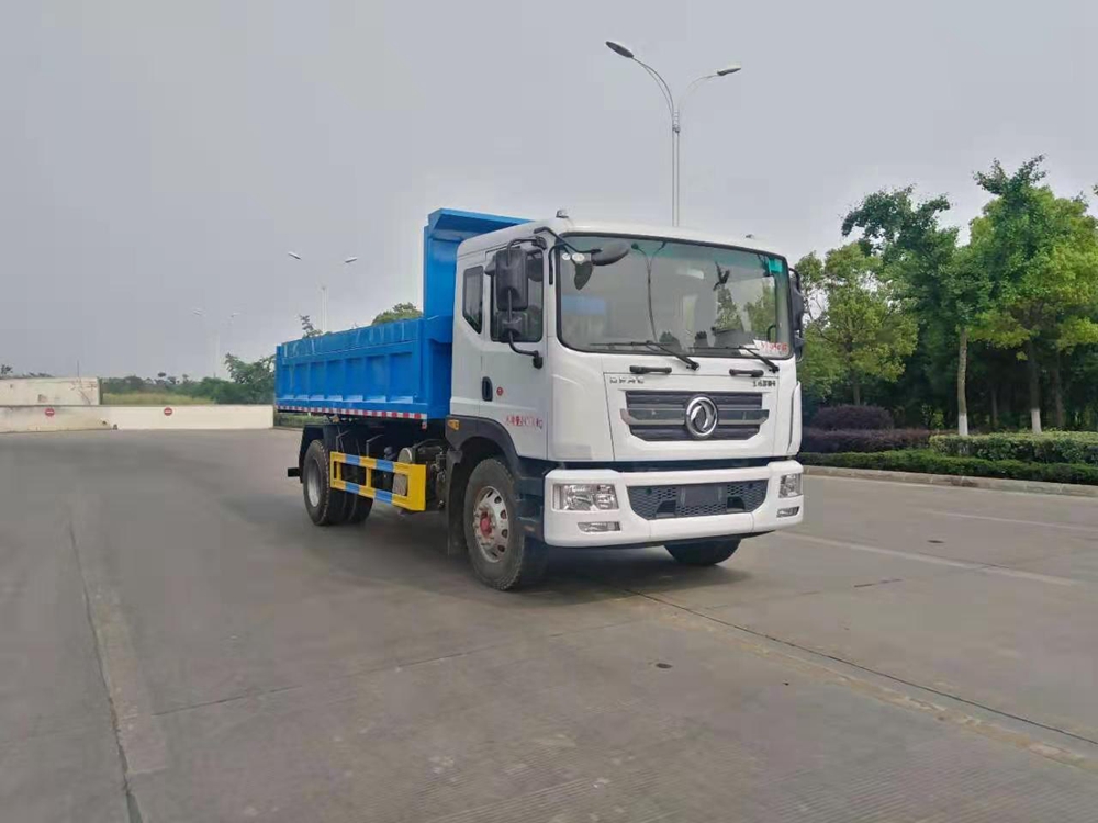 東風多利卡D9自卸式垃圾車