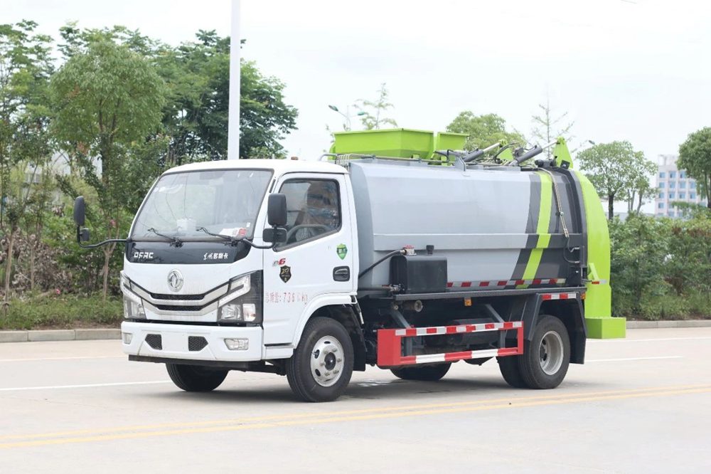 【4.5立方】東風(fēng)多利卡D6餐廚垃圾車