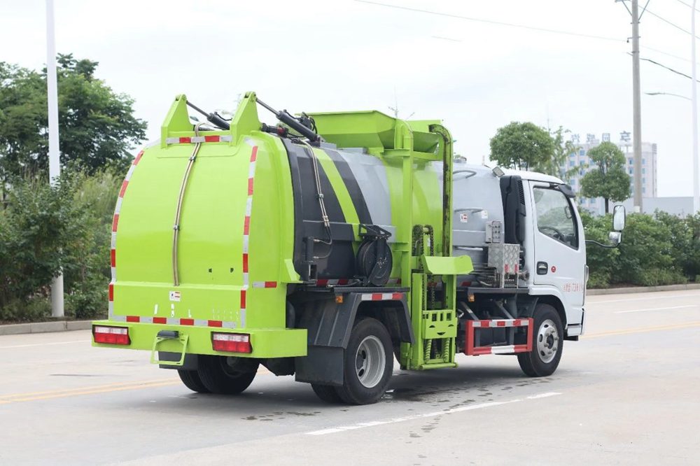 【4.5立方】東風(fēng)多利卡D6餐廚垃圾車