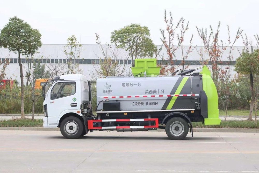 【6.5立方】東風(fēng)多利卡D7餐廚垃圾車