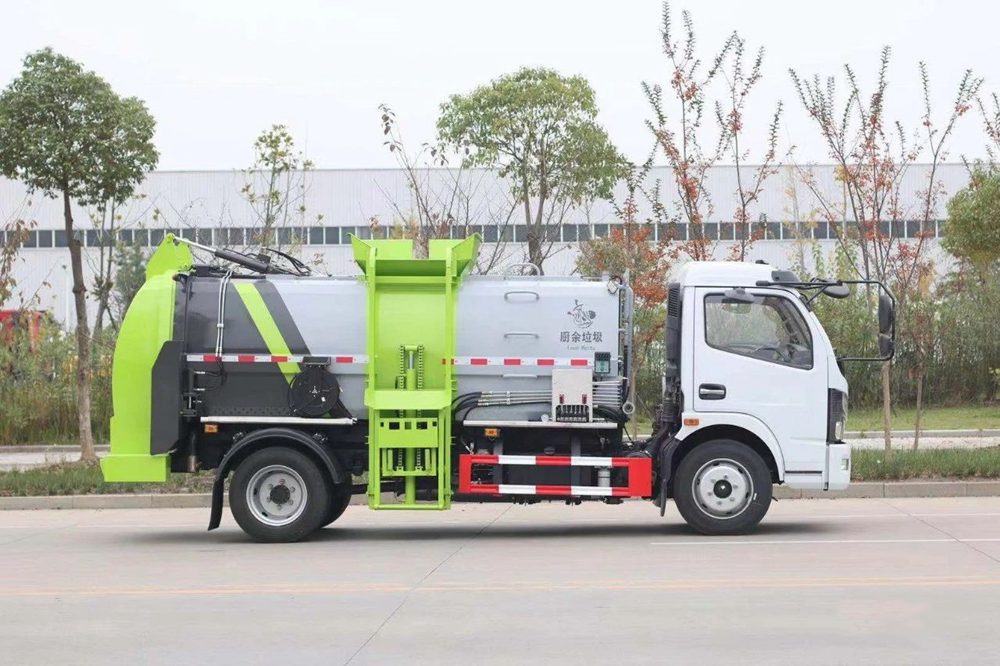 【6.5立方】東風(fēng)多利卡D7餐廚垃圾車